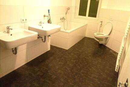 Viel Platz und erschwinglich mit Balkon in der Nordvorstadt - Zwickau Pölbitz