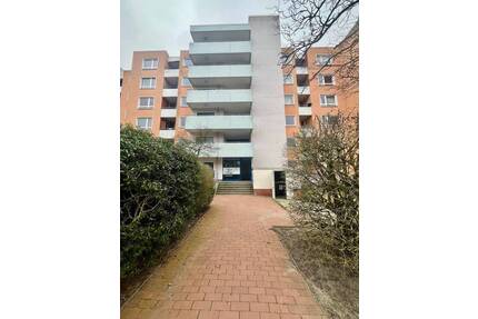 *renovierte 2-Zimmerwohnung mit Balkon* - Celle Blumlage
