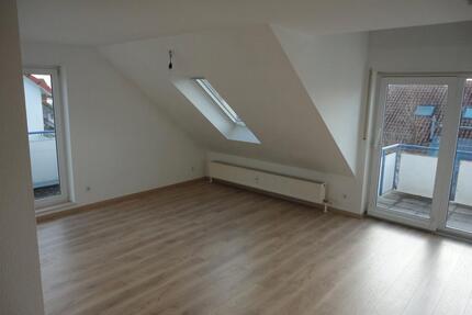 Helle 2 bis 3 Zimmer Wohnung in Großingersheim