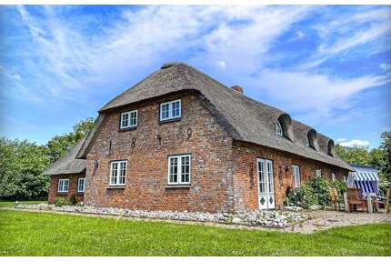 Haus zum Kaufen in Emmelsbüll-Horsbüll 595.000,00 € 275 m²