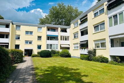 3-Zimmer-Wohnung mit EBK, Balkon, Stellplatz (Sackgasse) privat - Bremen Osterholz
