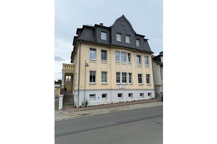 Haus mit 3 Wohnungen - 299.000,00&nbsp;EUR Kaufpreis, ca.&nbsp; 285,00&nbsp;m&sup2; in Saalburg-Ebersdorf (PLZ: 07929)