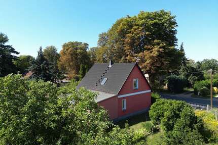 Haus zum Kaufen in Reinsdorf 115.000,00 € 107 m²