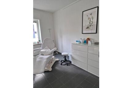 Praxis zur Untermiete - 280,00&nbsp;EUR Kaltmiete, in Würselen (PLZ: 52146)