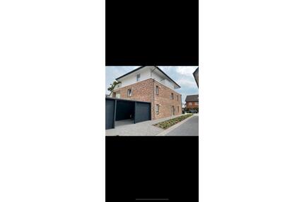 Attraktive 3 Zimmer Penthouse Wohnung, Zentral KfW 40+ - Gütersloh Isselhorst