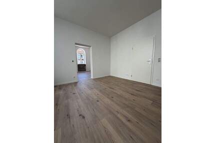 Tolles Einfamilienhaus mit riesigem Garten im Ortskern - Bellheim