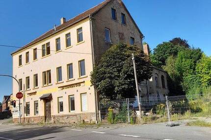 Viel Altbausubstanz für individuelle Nutzungsmöglichkeiten - Lichtentanne