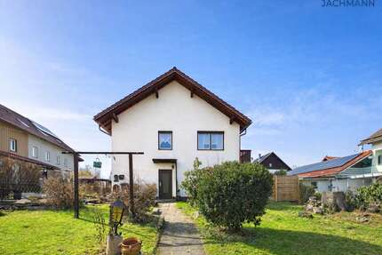 Haus zum Kaufen in Hunderdorf 259.000,00 € 159 m²