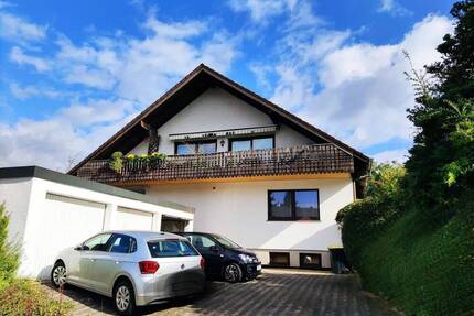 Großzügige 4 Zimmer Wohnung mit mit neuem Bad. - Baunatal Altenritte