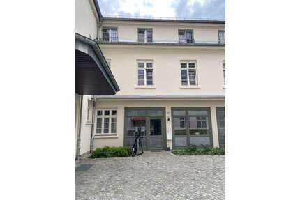 Wohnung zum Mieten in Großröhrsdorf 1.113,00 € 131 m²