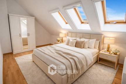 Frankfurt-Fechenheim: Charmante 3-Zimmer-Dachwohnung mit hochwertiger Einbauküche - Frankfurt am Main