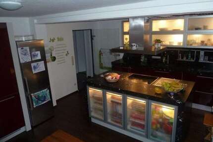 Haus zum Mieten in Hannover 1.800,00 € 180 m²