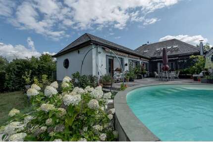 Haus zum Kaufen in Limburg an der Lahn 1.100.000,00 € 350 m²