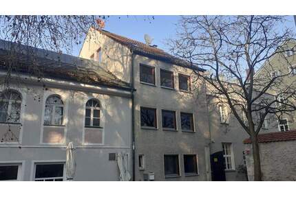 Sanierte Altstadtwohnung - 950,00&nbsp;EUR Kaltmiete, ca.&nbsp; 68,00&nbsp;m&sup2;&nbsp;Wohnfl&auml;che in Regensburg (PLZ: 93047) Innenstadt