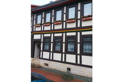 Haus und großen Garten - 175.000,00&nbsp;EUR Kaufpreis, ca.&nbsp; 173,00&nbsp;m&sup2; in Lamspringe (PLZ: 31195)