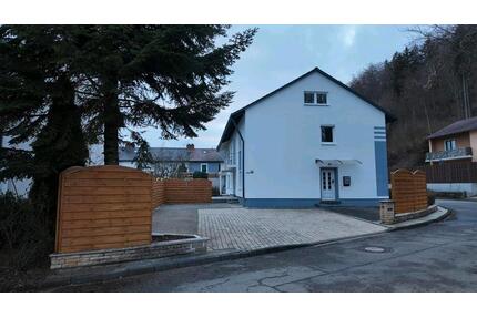 *Haus mit 3 Wohnungen *in ruhige Lage Koppeland - Tuttlingen