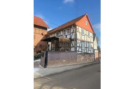 Haus zum Kaufen in Herda 35.000,00 € 165 m²