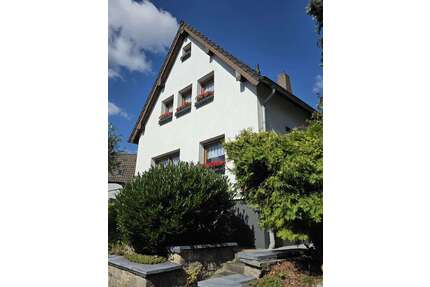 Haus zum Kaufen in Hürtgenwald 325.000,00 € 120 m²
