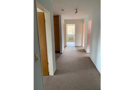 schöne und helle Wohnung in Diemelsee Adorf frei