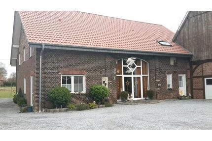 Großes EFH in Liesborn250qmVermietung auf Zeit2 JahreWG-fähig - Wadersloh