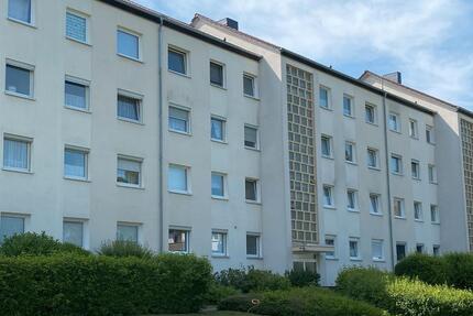 ERSTBEZUG: Sanierte 2-Zimmer-Wohnung mit Bergblick - Springe