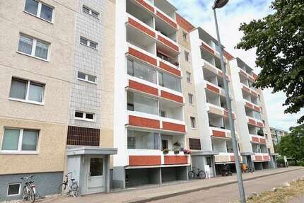 Wohnung zum Mieten in Waren (Müritz) 290,00 € 48.05 m²
