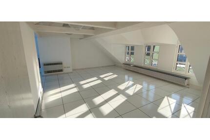 Zentrumsnah: 2 Zimmer Penthouse Wohnung mit Sauna und großem Bad - Weiden in der Oberpfalz