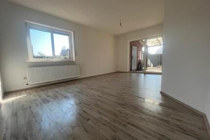 Helle, renovierte 4-Zimmer-Wohnung mit 81 m² zu vermieten - Papenburg