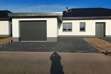 Haus zum Mieten in Erxleben 1.450,00 € 115 m²