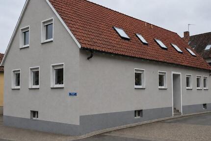Zweifamilienhaus mit großzügiger Lager- u. Hoffläche zu verkaufen - Altertheim