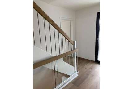 Haus zum Mieten in Eichen 725,00 € 85 m²