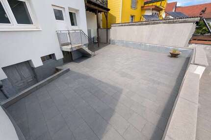 Haus zum Mieten in Mühlhausen 2.500,00 € 264 m²