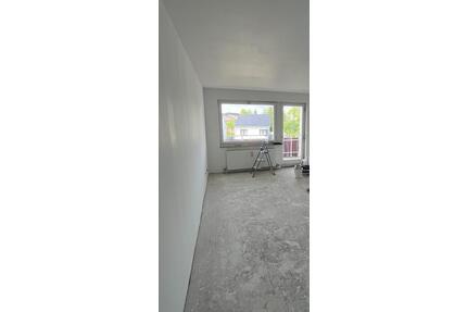 Kernsanierte 2 -Zimmerwohnung mit Balkon -> 65qm - Leverkusen Bergisch Neukirchen