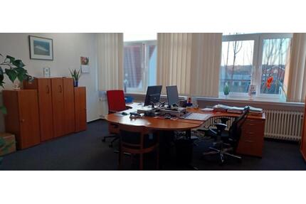 Büroraum zu vermieten - 380,00&nbsp;EUR Kaltmiete, ca.&nbsp; 28,00&nbsp;m&sup2; in Emden (PLZ: 26725) Tholenswehr