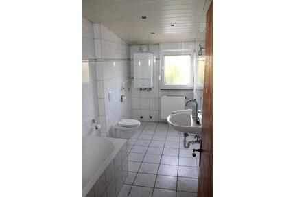 Helle Attraktive 3 Zimmer Wohnung, Garage , Stellplatz in Kettig - Koblenz Bubenheim