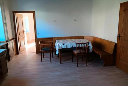 3 Zimmer Wohnung im Tiengen - 950,00&nbsp;EUR Kaltmiete, ca.&nbsp; 110,00&nbsp;m&sup2; in Waldshut-Tiengen (PLZ: 79761)