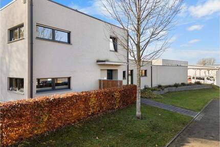 stylisches Einfamilienhaus mit sep. Gewerbehalle - Aachen / Brand