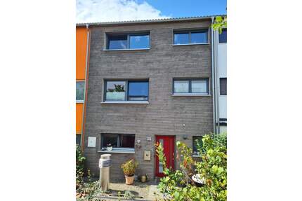 Modernes energieeffizientes Reihenhaus in Konstanz Wollmatingen