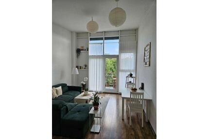 Helle 1-Zimmer Wohnung mit Dachtetasse, EBK in Regensburg West