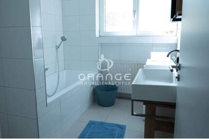 * 274 m² Wohnvielfalt: Familienidylle trifft Investmentchance * - Laichingen / Suppingen