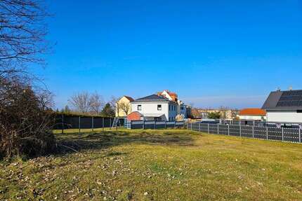 Grundstück zu verkaufen in Weißenfels 74.000,00 € 824 m²