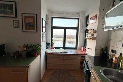 Altbau Traumwohnung an der Elbe in Pieschen mit Parkett - Dresden Neustadt