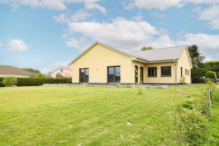 Neubau für Familien: ruhig wohnen, modern leben - mit PV, Speicher & großem Grundstück - Süderholz Kandelin
