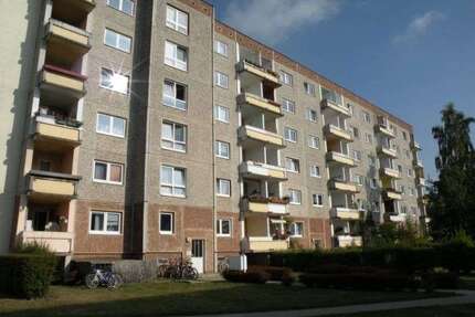Wohnung zum Mieten in Stralsund 226,26 € 37.71 m²