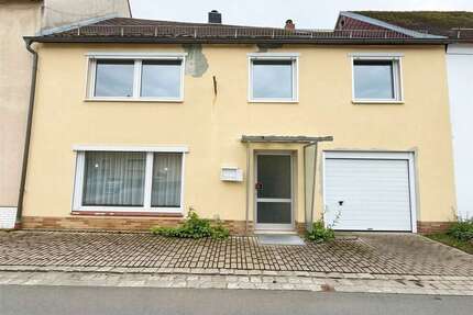Haus zum Kaufen in Mitterteich 29.000,00 € 292 m²
