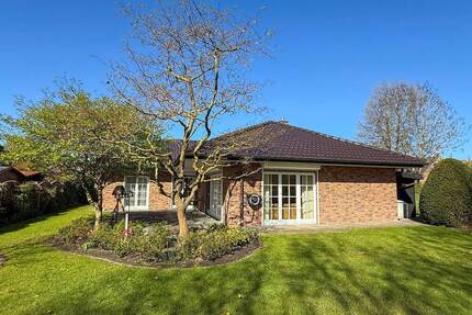 Ruhe, Raum und Lebensqualität - Bungalow mit liebevoll angelegtem Garten - Heist