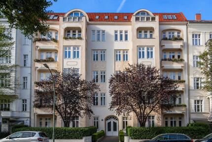 Repräsentative Altbauwohnung nahe KaDeWe – Berlin Schöneberg