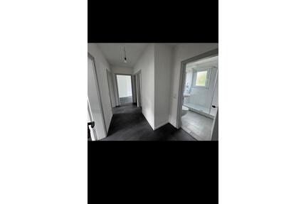 Moderne- & Kernsanierte 3 Zimmerwohnung inkl. neue Einbauküche - Barsinghausen