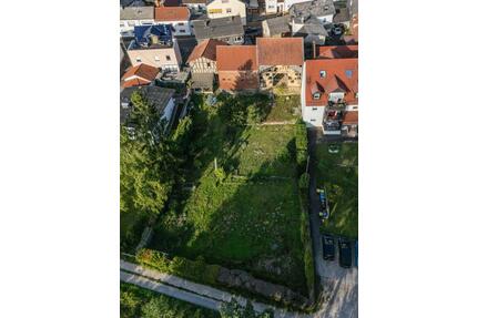 Bauernhaus mit riesen Grundstück im Wiesbadener Speckgürtel - Taunusstein