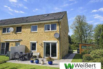 Ihr neues Familienglück in Hohenlockstedt - Endreihenhaus mit Garten, Carport und Ausbaureserve